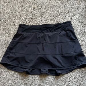 Black lulu lemon pace rival skort